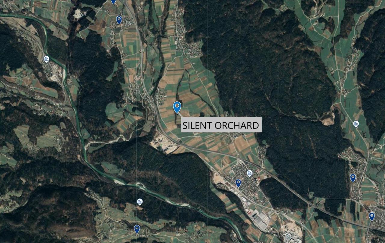 Vila Silent Orchard Naklo Exteriér fotografie