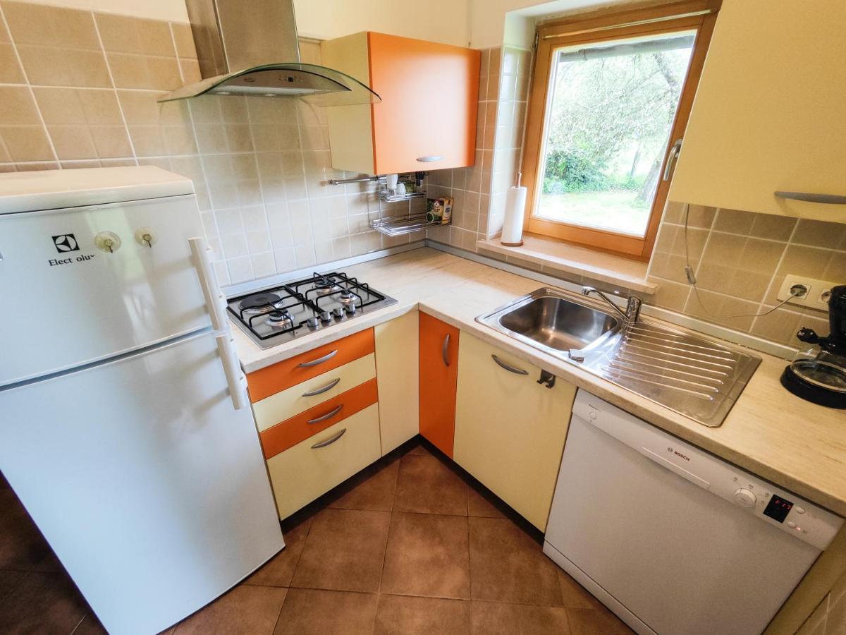 Vila Silent Orchard Naklo Exteriér fotografie