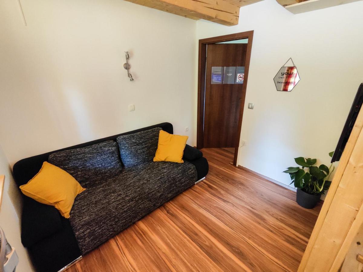 Vila Silent Orchard Naklo Exteriér fotografie