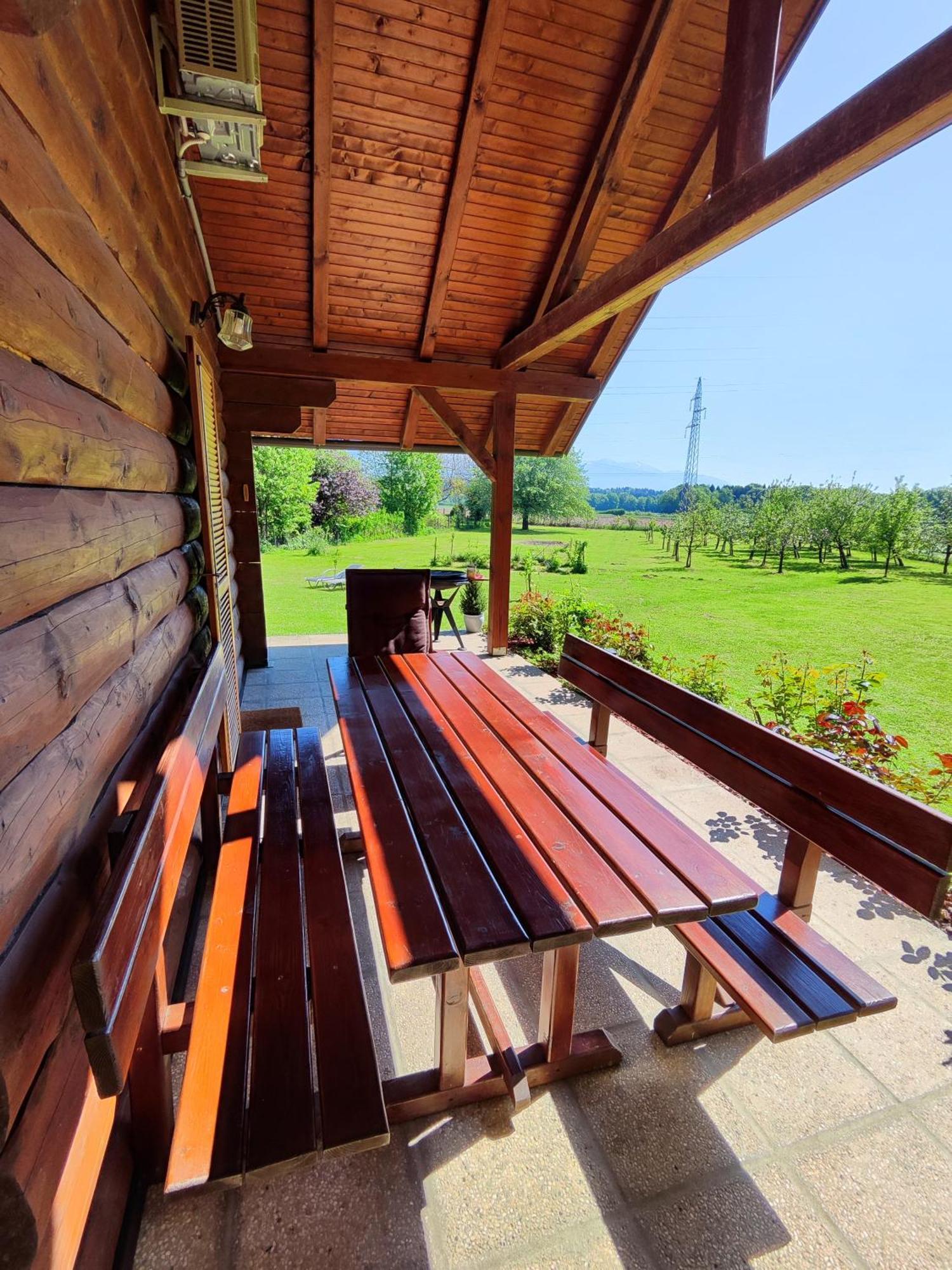 Vila Silent Orchard Naklo Exteriér fotografie